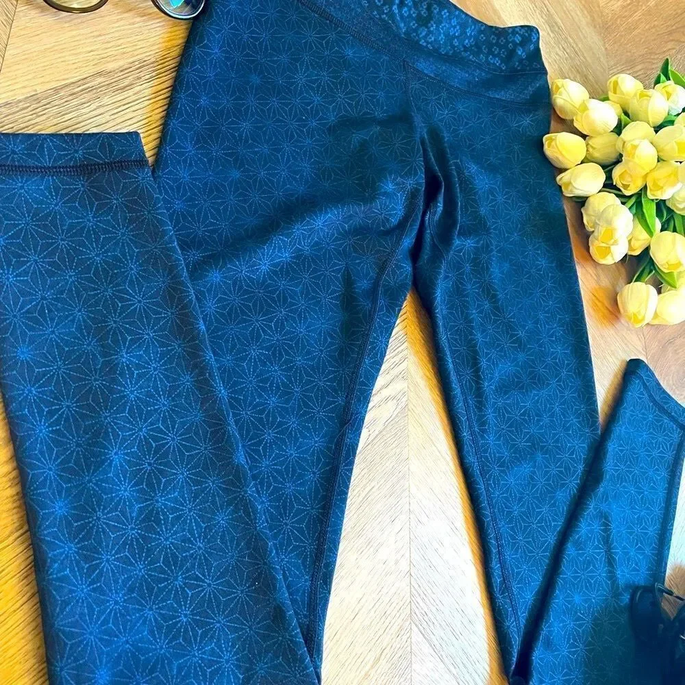 ♥️ Lululemon Wunder Under Crop Sashiko Cross Inkwell Size 6
